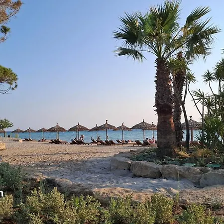 Holiday home Blue Pastel-cliffside Villa, Shared Pool, Wild Sandy Nearby *