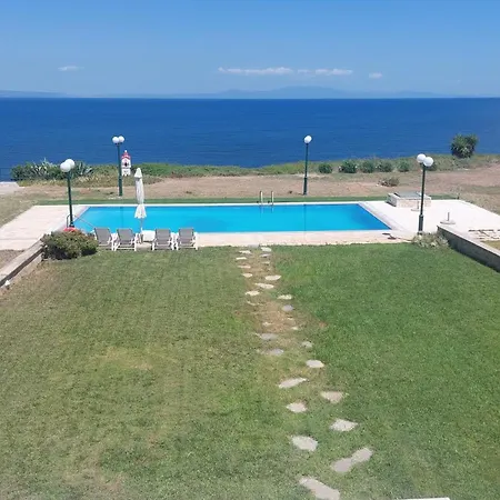 Blue Pastel-cliffside Villa, Shared Pool, Wild Sandy Nearby