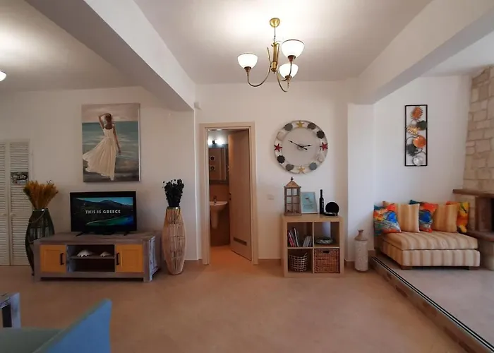 Blue Pastel-cliffside Villa, Shared Pool, Wild Sandy Nearby * Nea Poteidaia