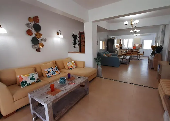 Vakantiehuis Blue Pastel-cliffside Villa, Shared Pool, Wild Sandy Nearby *